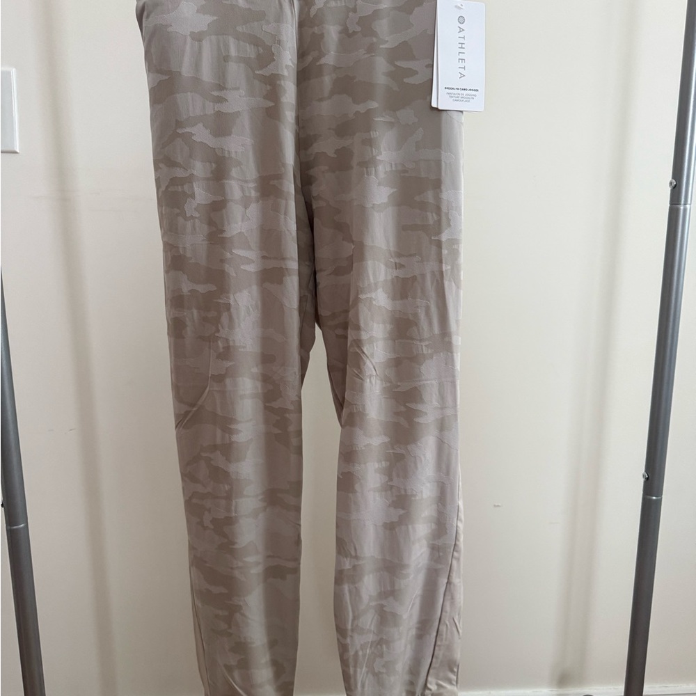 ATHLETA BROOKLYN CAMO JOGGER